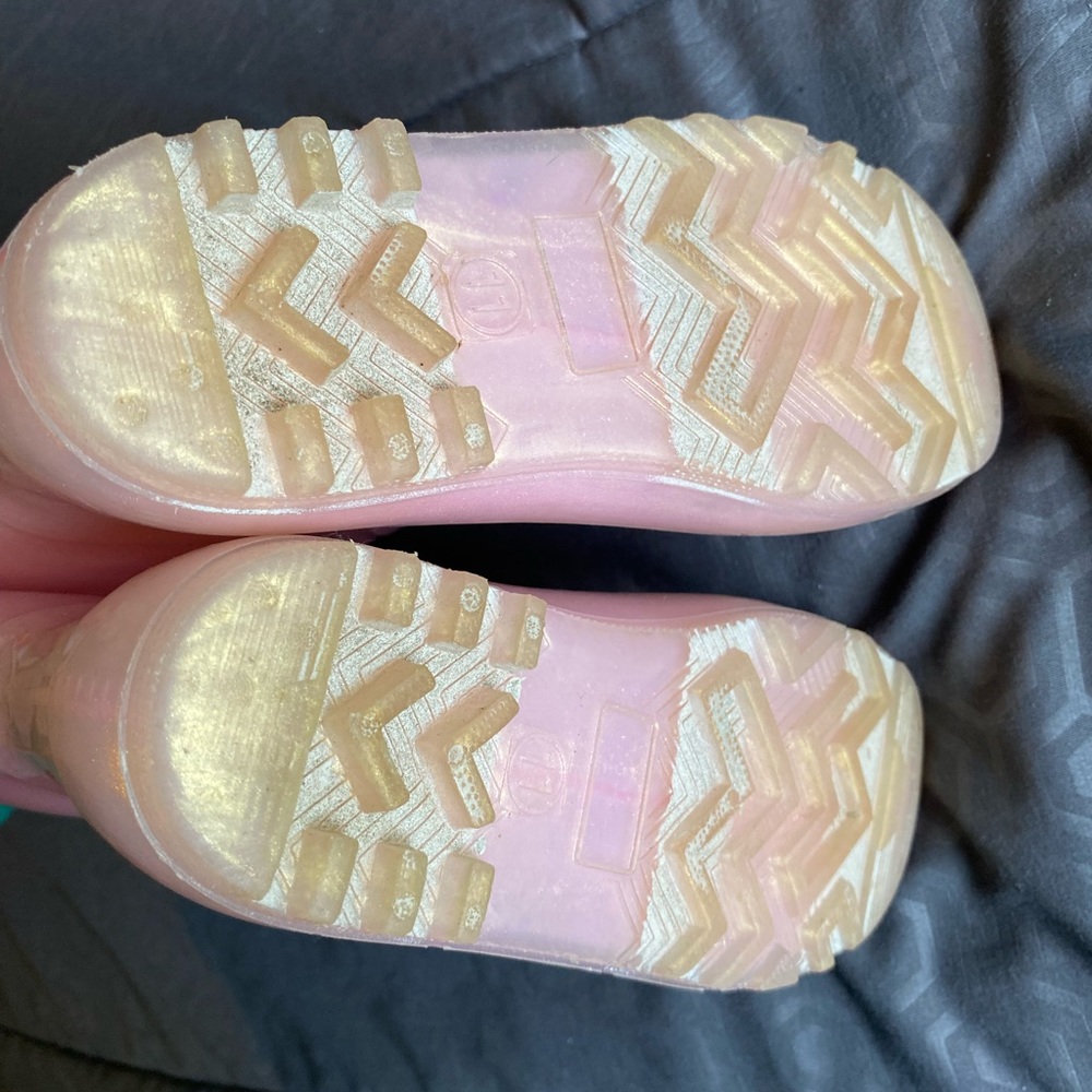 Pink translucent rain boots - Picture 6 of 8